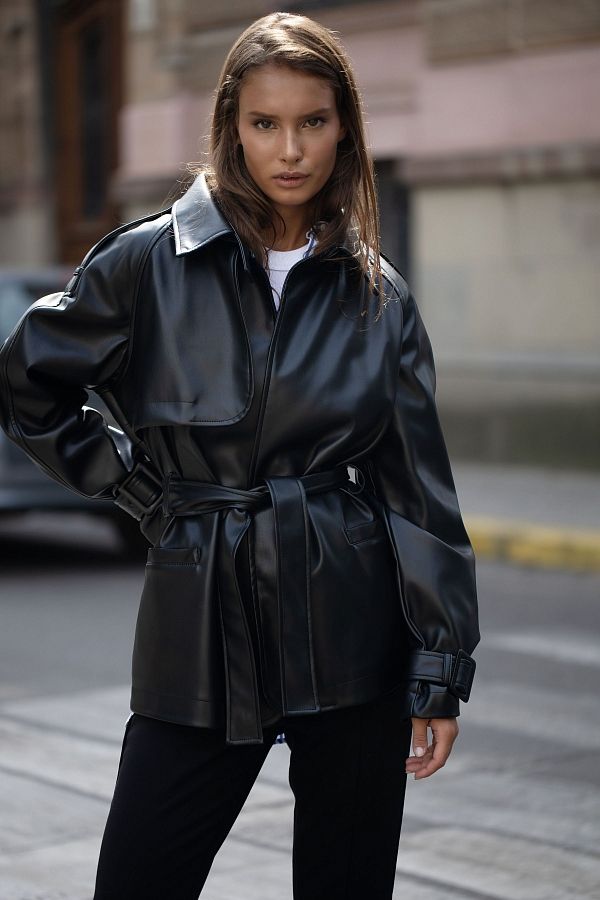 Krótki trencz z eko-skóry na zamszu z paskiem czarny МБКТ009 #RU#  МБКТ009 № 4