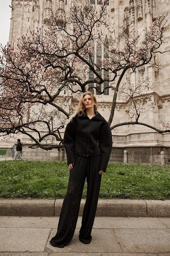 Bomberka z wyprofilowanymi rękawami czarna bomberka06/03 № 3