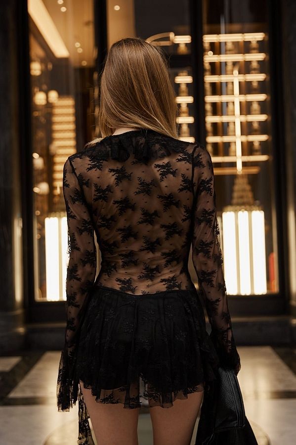 Sukienka mini koronkowa z falbanami czarna kor06/03 № 3