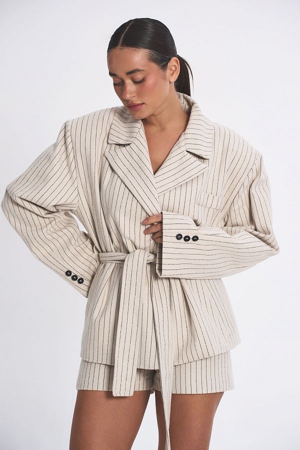 Wełniana marynarka z paskiem śmietankowa maryn11/02 № 1