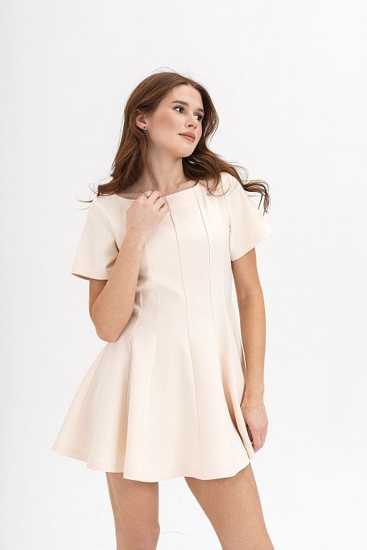Klasyczna jasnobeżowa sukienka - №2