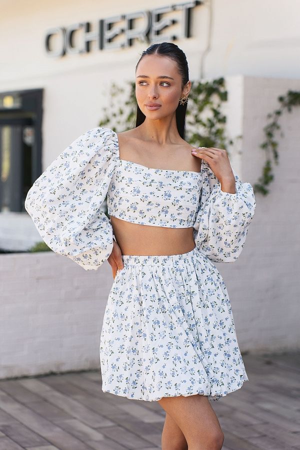Garnitur biały w niebiskie kwiaty spódnica i top stroj01/07 #RU#  stroj01/07 № 1