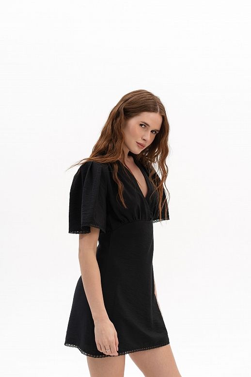 Mini sukienka z prostą spódnicą i krótkimi rękawami czarna - №2