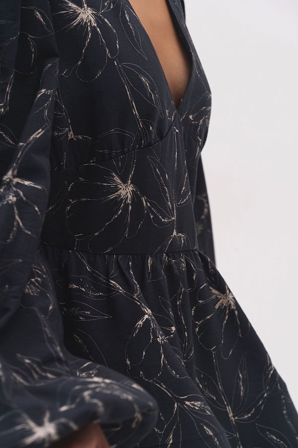 Sukienka z miękkiego creponu z długim rękawem czarna w złote kwiaty crep01/09 № 3