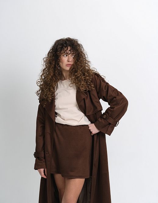 Zamszowy trencz z podszewką czekoladowy