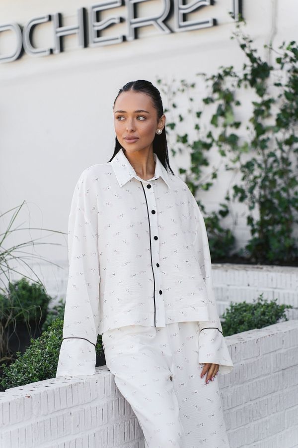 Garnitur biały z czarną lamówką z guzikami lam02/08 #RU#  lam02/08 № 1