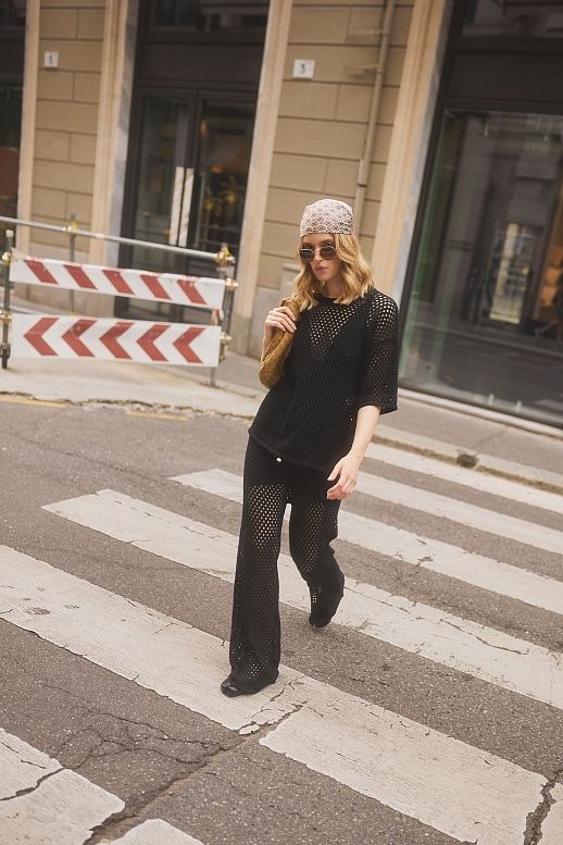 Koronkowy garnitur T-shirt + spodnie czarny - №2