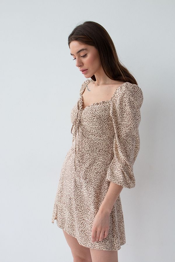 Beżowa sukienka mini w kropki z rozcięciem D0321/15 № 2