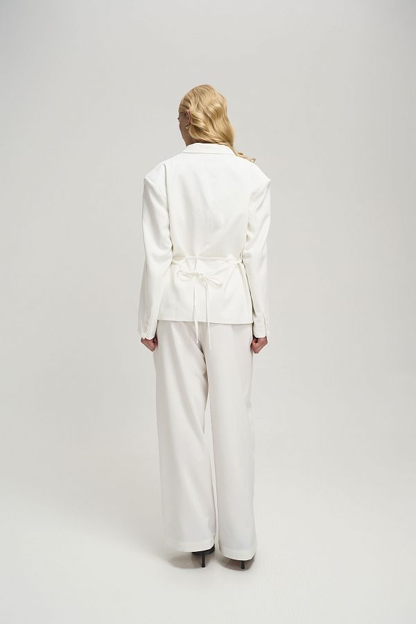 Garnitur o luźnym kroju z wiązaniami na marynarce mleczny garn05/03 #RU#  garn05/03 № 2