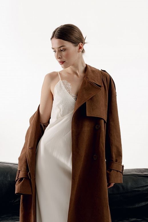 Trencz zamszowy maxi z podszewką brązowy