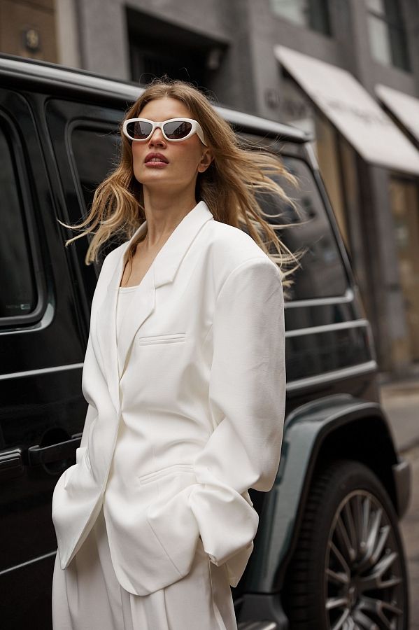 Garnitur o luźnym kroju z wiązaniami na marynarce mleczny garn05/03 #RU#  garn05/03 № 6