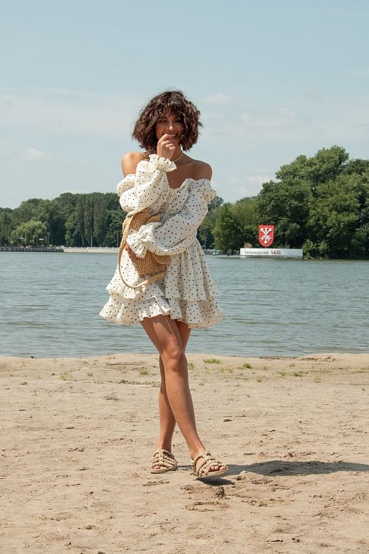 Mini sukienka muślinowa z falbankami mleczna w czarne groszki - №2