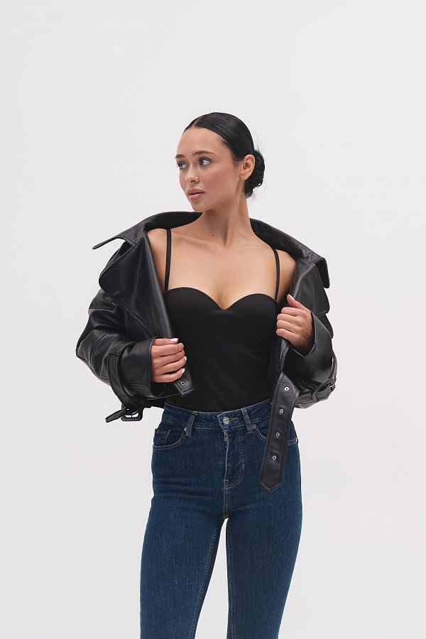 Krótki trrencz z eko-skóry czarny prem09/04 № 1