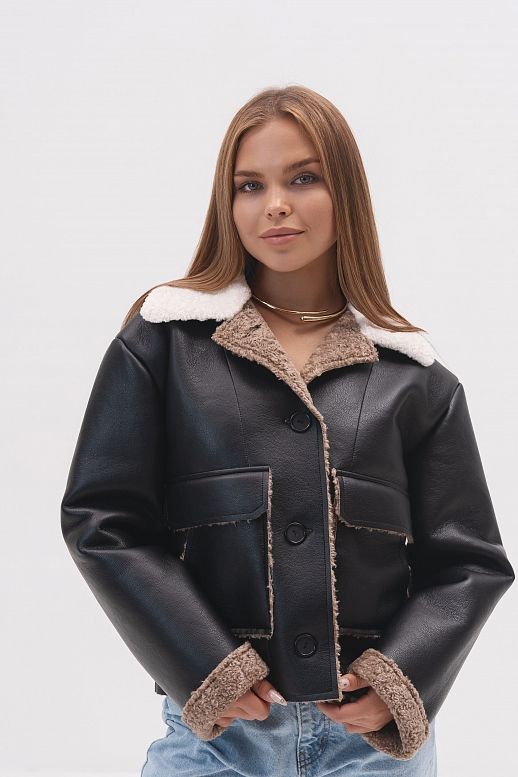 Krótki kożuch beżowy z mlecznym