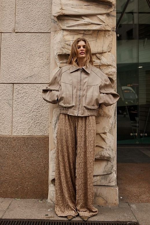 Kurtka oversize skórzana beżowa