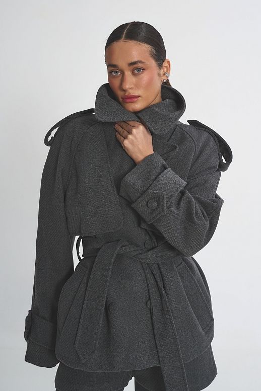 Krótki płaszcz z paskiem szary