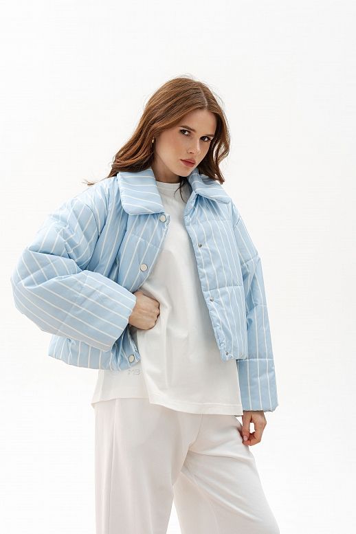 Krótka kurtka z kołnierzem błękitna