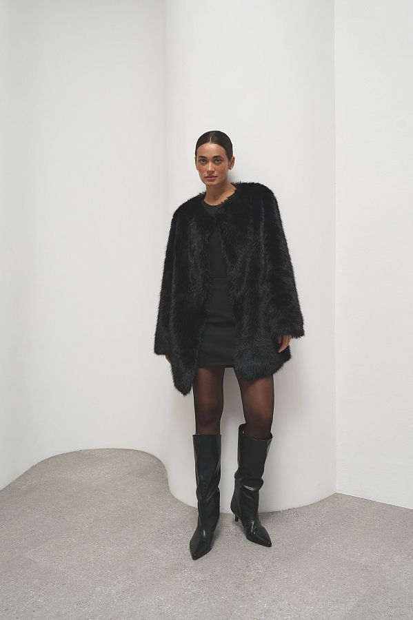 Eko-futro wydłużone  czarne futr12/15 № 1