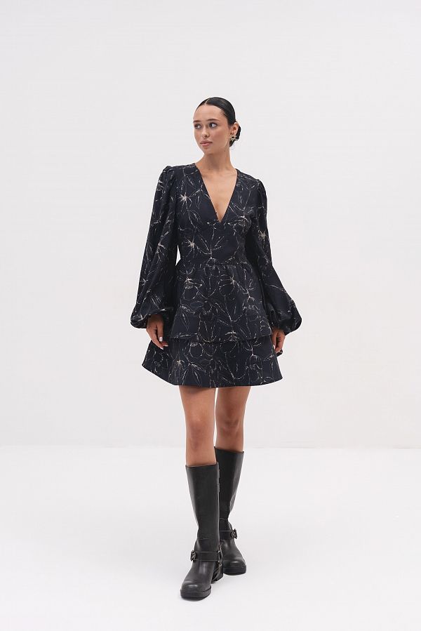 Sukienka z miękkiego creponu z długim rękawem czarna w złote kwiaty crep01/09 № 4