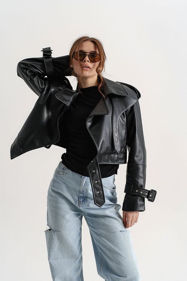 Krótki trrencz z eko-skóry czarny prem09/04 № 2