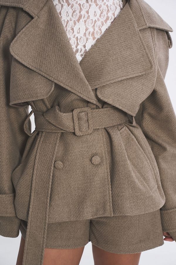 Krótki płaszcz z paskiem beżowy plaszczkr11/02 № 4