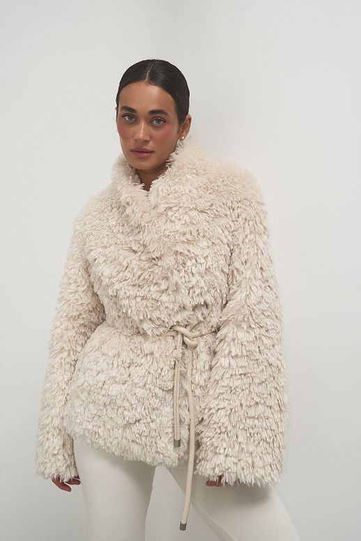 Futro skracane mleczne