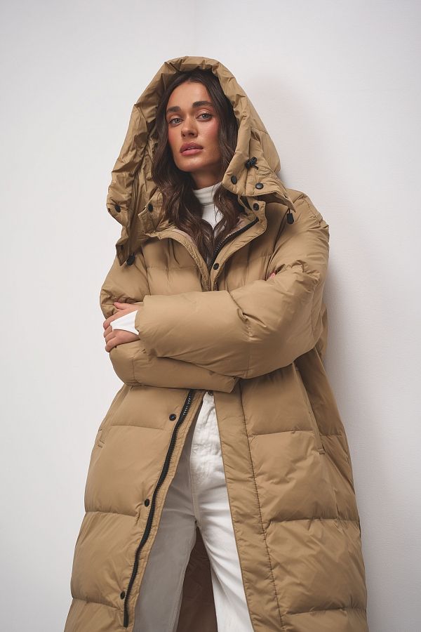 Długa kurtka puchowa z kapturem beżowa 240906/3 № 1