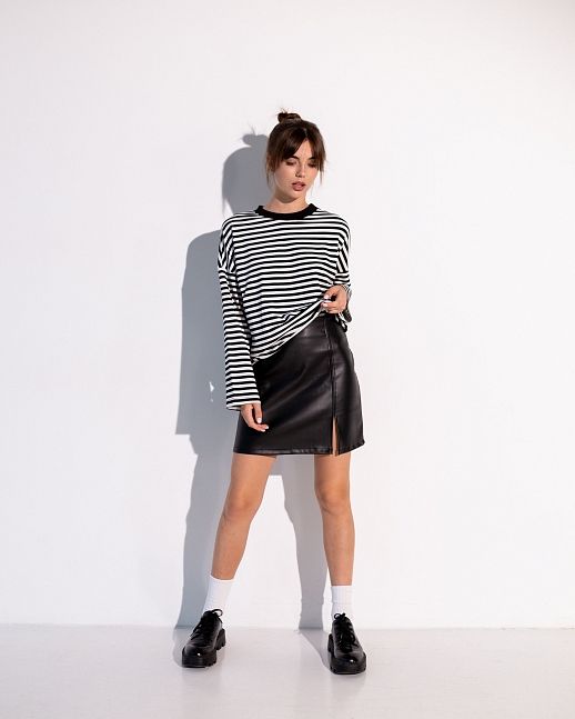 Spódnica mini z ekoskóry czarna