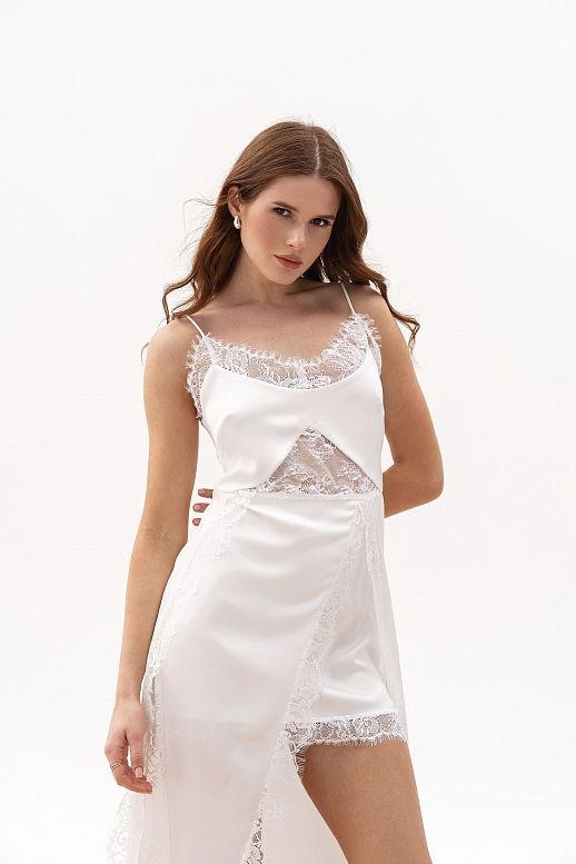 Jedwabna sukienka z koronką mleczna