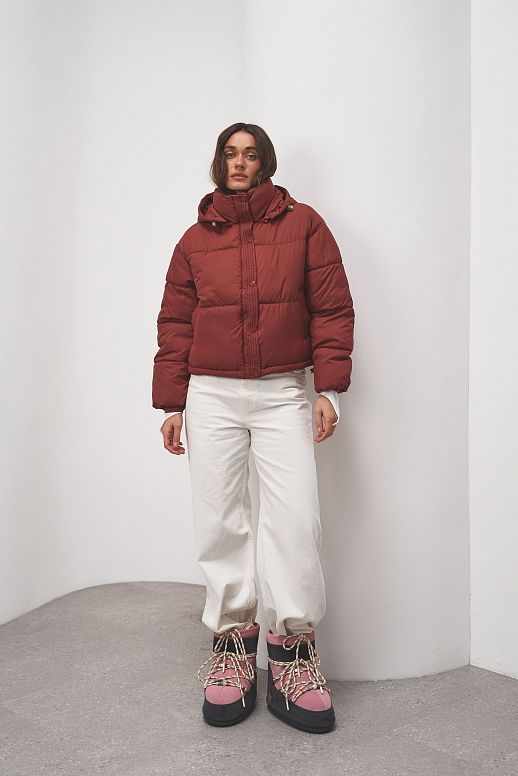 Krótka kurtka puchowa z kapturem bordowa - №2