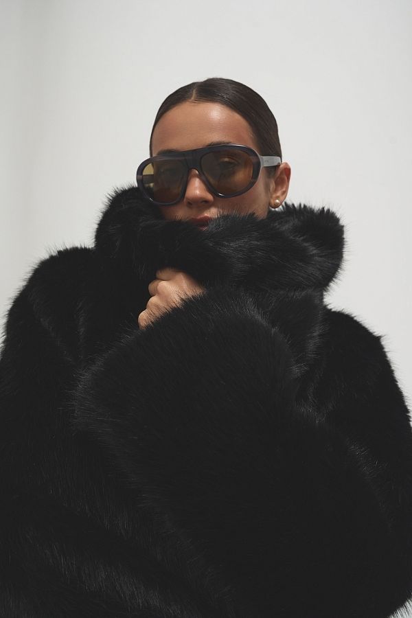 Eko-futro wydłużone  czarne futr12/15 № 2