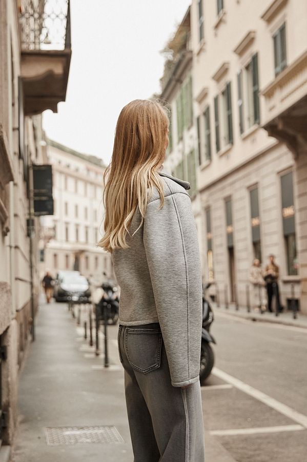 Bomberka z wyprofilowanymi rękawami szara bomberka06/04 № 4