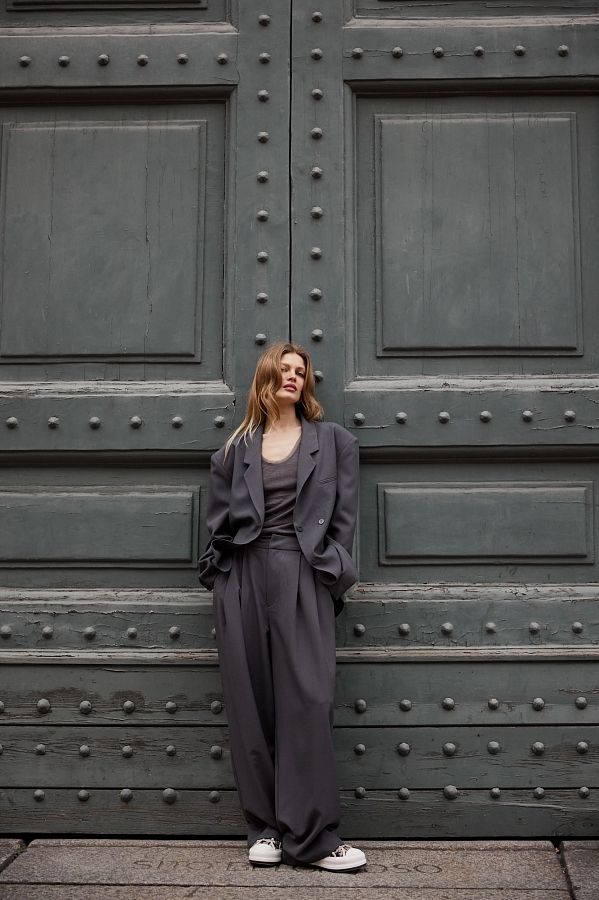 Garnitur o luźnym kroju z wiązaniami na marynarce  szary garn05/04 #RU#  garn05/04 № 4